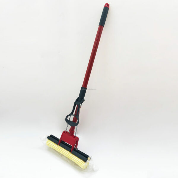 The kitchen and bathroom sponge mop with telescopic handle and super absorbent sponge head - Image 4