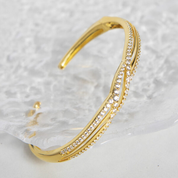 Women's bespoke 18k gold-plated layered hollow zircon gold bracelet made of 925 sterling silver - Image 3