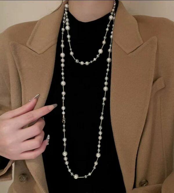 Unusual Plastic imitation beads in a single circle for a fashionable sweater chain necklace - Image 2