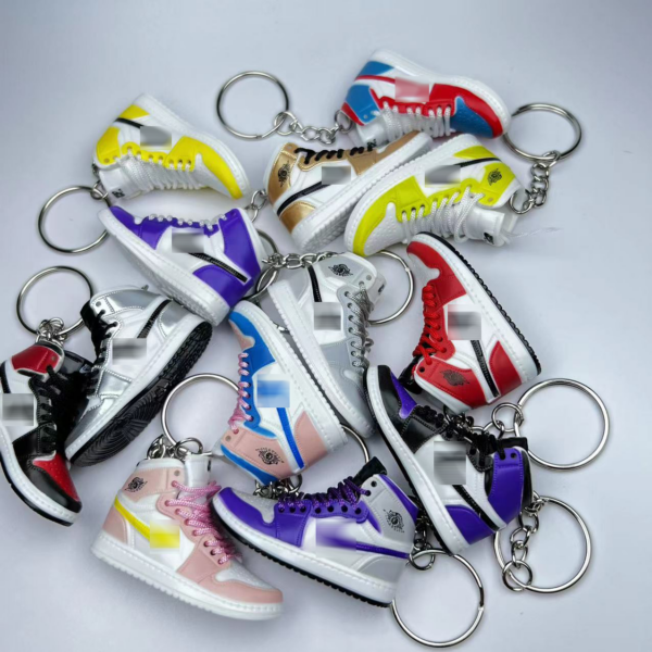 Wholesale accessories 3D printed pvc sneaker keychain with box, little shoe keychain, aj mold keychain - Image 4