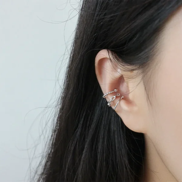 Simple, adjustable ear cuff earring in 925 sterling silver with a gold plating - Image 4