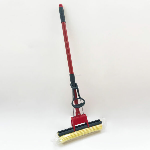 The kitchen and bathroom sponge mop with telescopic handle and super absorbent sponge head - Image 5