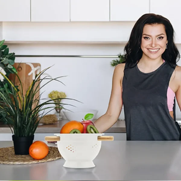 Folding Colander Strainer with wooden handle for kitchen, space-saving and collapsible. - Image 6