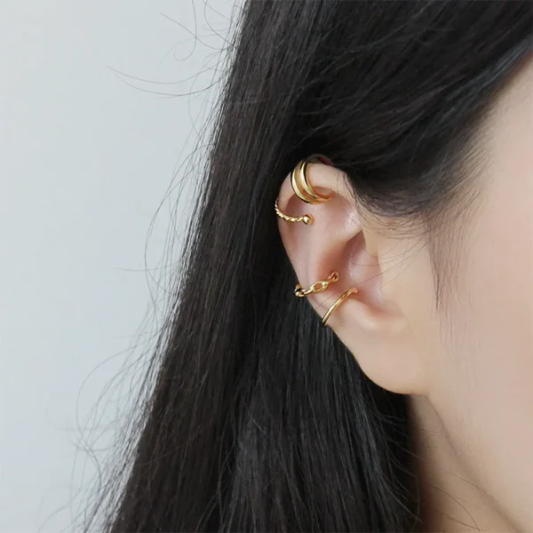 Simple, adjustable ear cuff earring in 925 sterling silver with a gold plating - Image 6