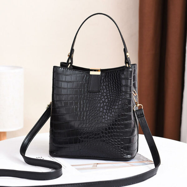 Fresh Arrivals: Fashion Designer Women Bucket Bags, Private Label, Wholesale, Trendy, Large Handbags for Ladies. - Image 4