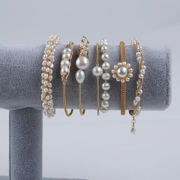 Women's Jewelry with a Simple Design Freshwater Pearl Bracelet