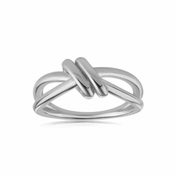 Layers of knotted 925 sterling silver jewelry for minimalistic women.