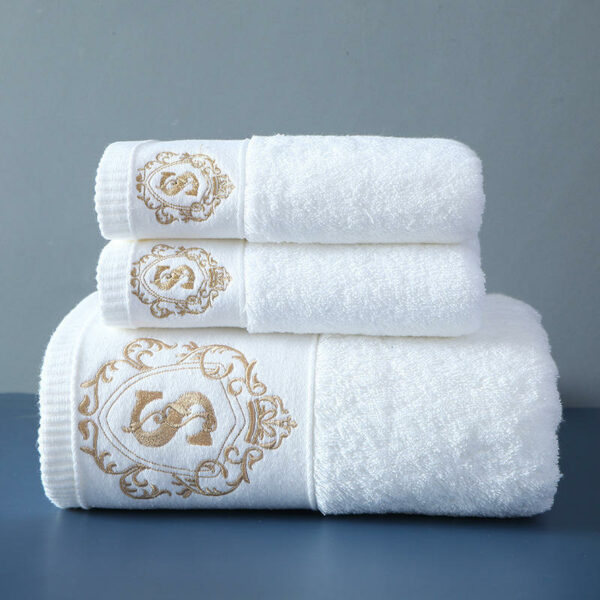 Bulk personalized LOGO-enhanced thickened luxury five-star hotel bath towel