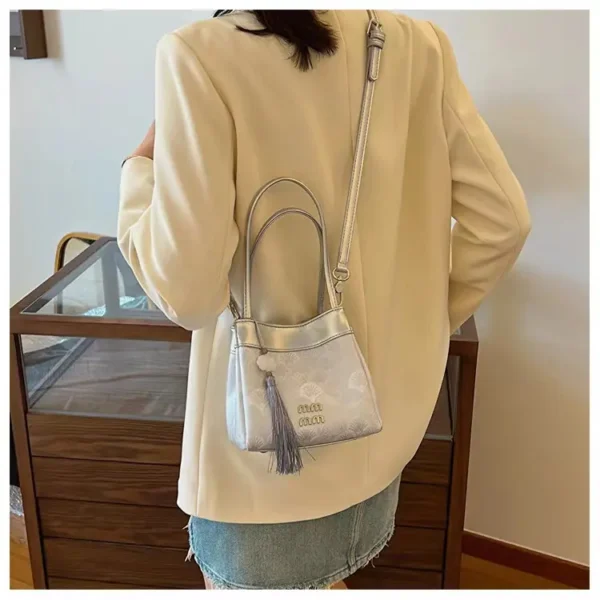 Brand-new, highly popular Chinese women's purse Single shoulder national design mini bucket bag with a crossbody small vegetable basket bag - Image 5