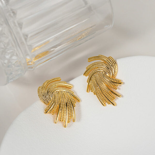 18K gold-plated, spiral-splash textured brass stud earrings that are stylish and vintage. - Image 4