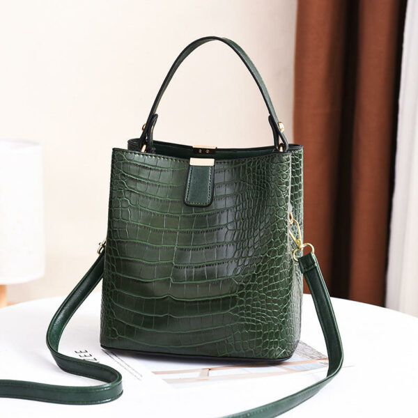 Fresh Arrivals: Fashion Designer Women Bucket Bags, Private Label, Wholesale, Trendy, Large Handbags for Ladies. - Image 6