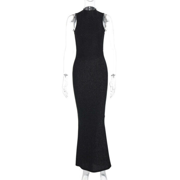  Stylish, solid-colored, sultry, backless, sleeveless dresses for ladies that are sophisticated and informal. - Image 6