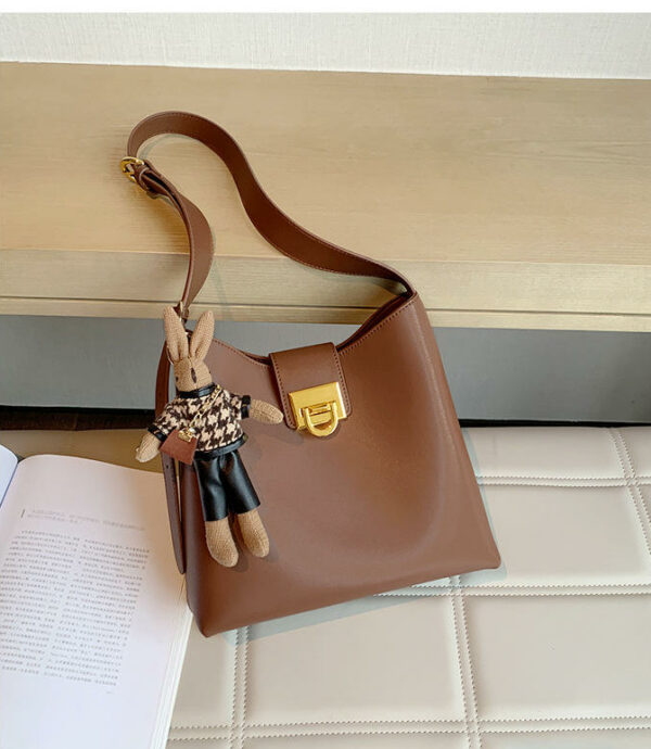 Newest Style Trendy Leather Shoulder Handbag Bucket Bags for Women with a Luxurious Design