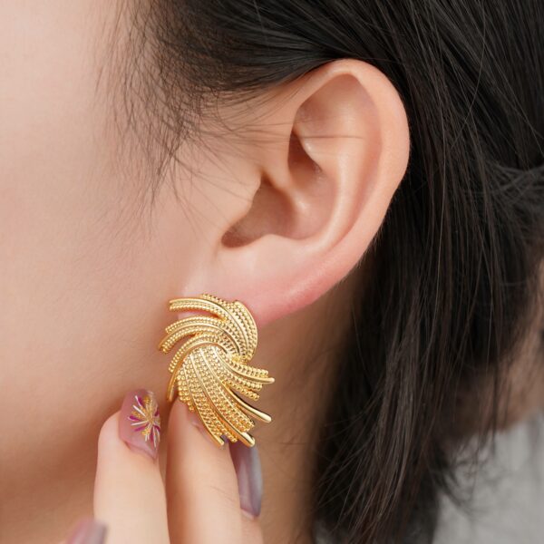 18K gold-plated, spiral-splash textured brass stud earrings that are stylish and vintage. - Image 6