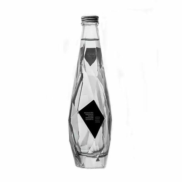 350 milliliters and 500 milliliters fresh layout Exceptional transparent, opulent diamond-shaped glass wine bottle with metal stopper - Image 2